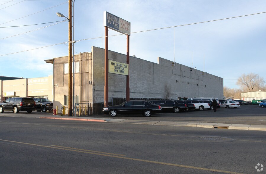 More Photos Of 425 Gentry Way, Reno Office For Lease