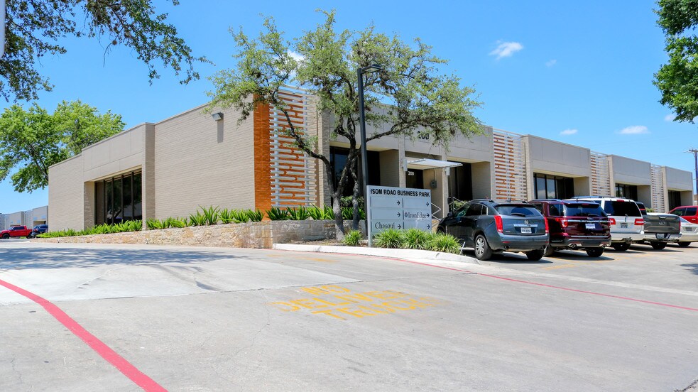 More Photos Of 431 Isom Rd, San Antonio Unknown For Lease