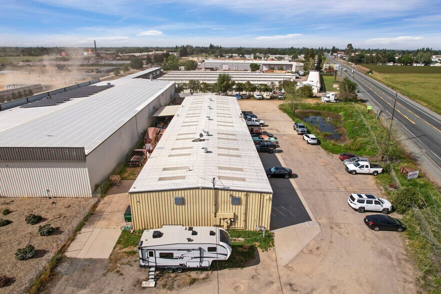 More Photos Of 12811 E Brandt Rd, Lockeford Warehouse For Sale