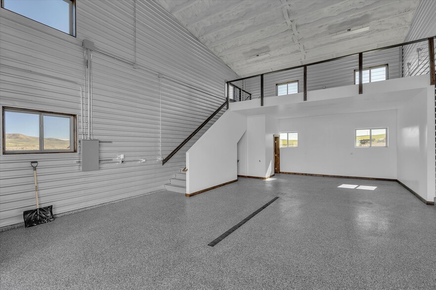 More Photos Of 453 Commerce St, Hayden Office For Sale