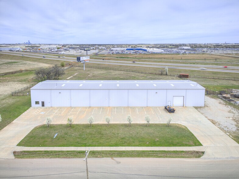 More Photos Of 4900 S Rockwell St, Oklahoma City Warehouse For Lease