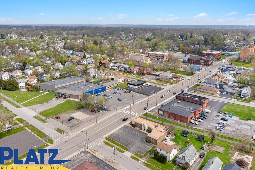 More Photos Of 1114 E Market St, Warren Medical For Sale