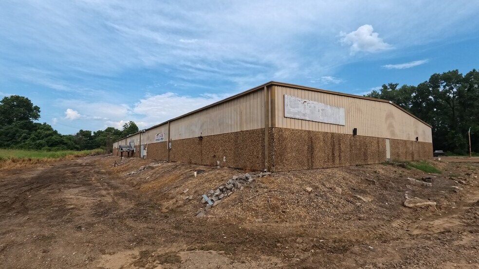 More Photos Of 5800 Midland Blvd, Fort Smith Sports And Entertainment For Lease