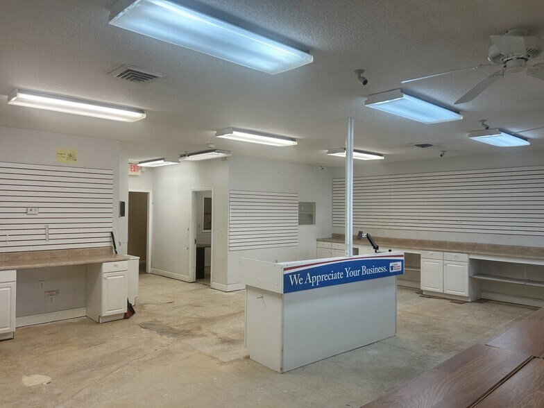 More Photos Of 815 S Moody Rd, Palatka Office For Lease