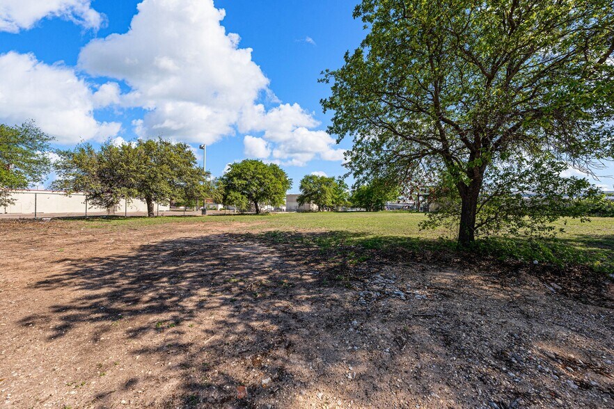More Photos Of 720 N New Rd, Waco Land For Sale