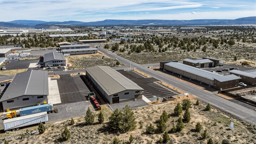 More Photos Of 3951 SW Empire Dr, Prineville Manufacturing For Lease