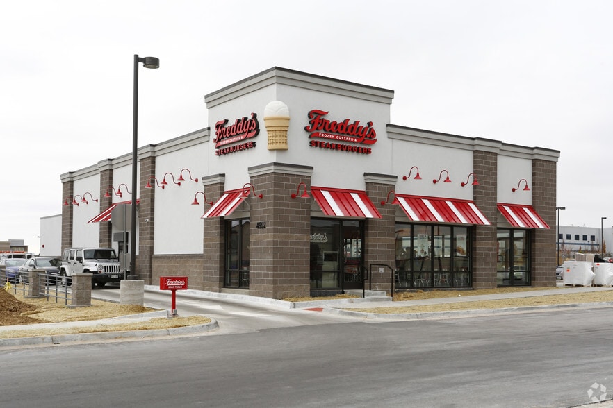 More Photos Of 4952 Central Park Blvd, Denver Fast Food For Sale