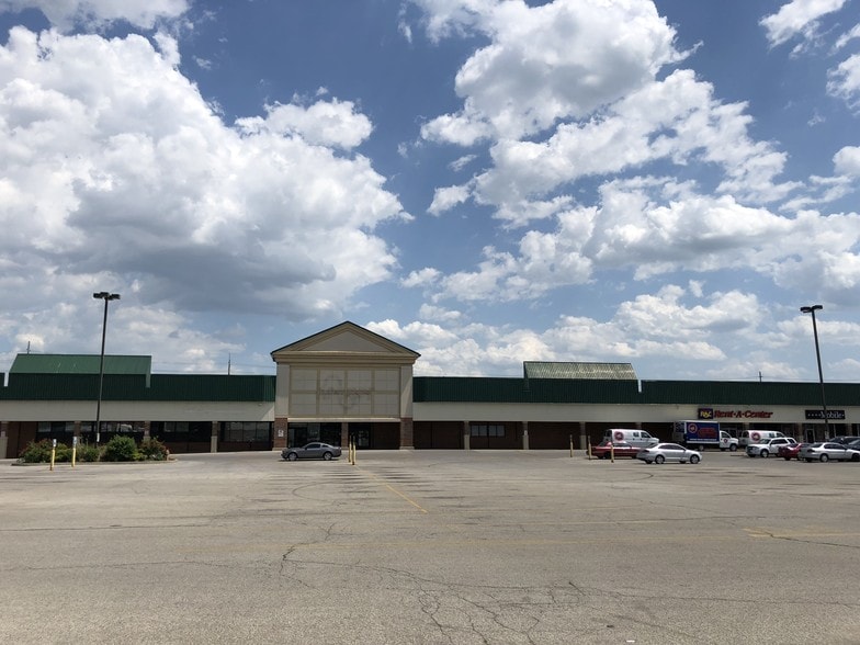 More Photos Of 3815-3943 7th Street Rd, Louisville Unknown For Lease