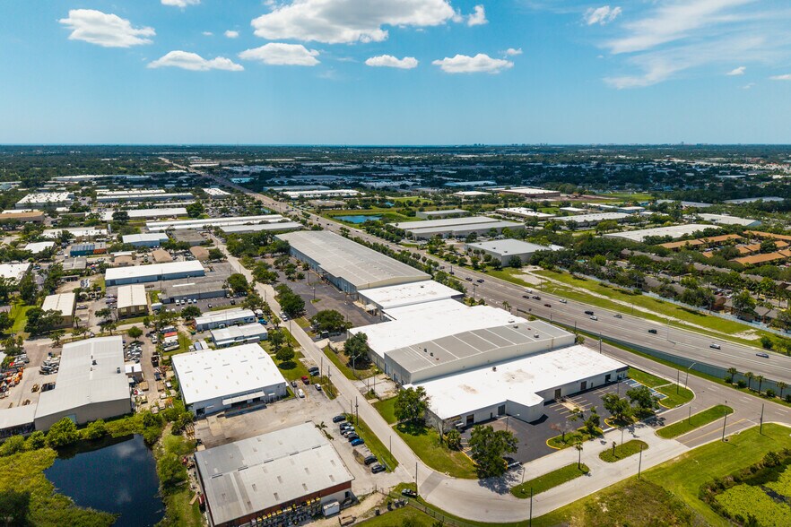 More Photos Of 6750 N Bryan Dairy Rd, Seminole Distribution For Lease