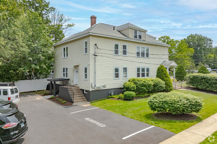 More Photos Of 820 Farmington Ave, West Hartford Office Residential For Lease