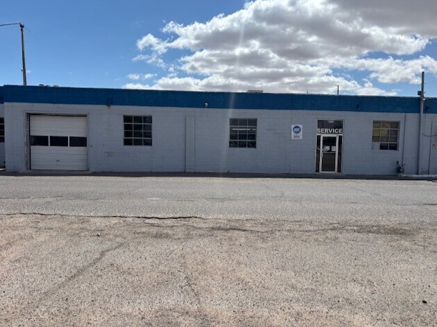 More Photos Of 800 E River Rd, Belen Auto Repair For Lease