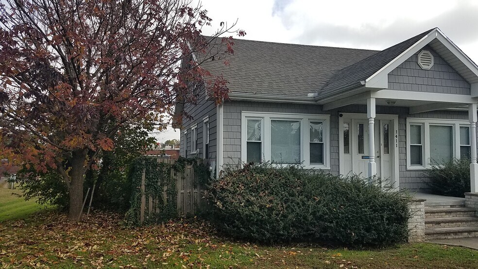 More Photos Of 1411 S Governors Ave, Dover General Retail For Lease