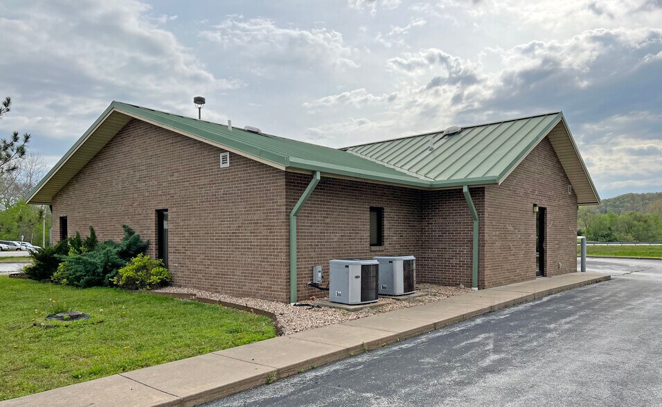 More Photos Of 30667 State Highway 413, Galena Office For Lease