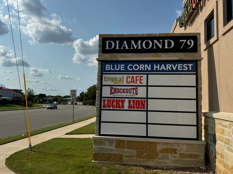 More Photos Of 2980 Joe Dimaggio Blvd, Round Rock Unknown For Lease