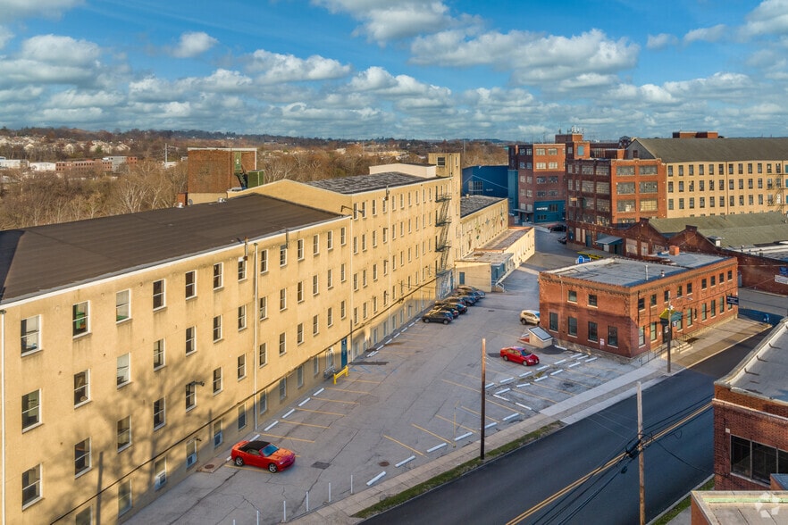 More Photos Of 401 E 4th St, Bridgeport Unknown For Lease