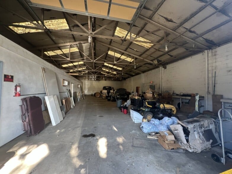 More Photos Of 2144 Delano St, Pensacola Warehouse For Sale