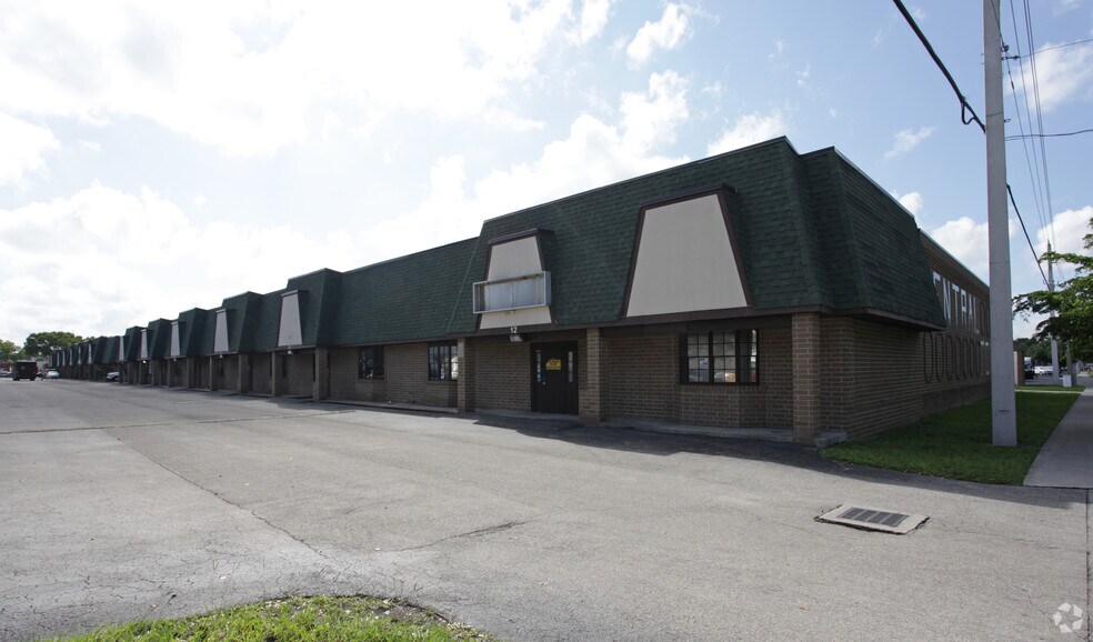 More Photos Of 3800 Fowler St, Fort Myers Unknown For Lease