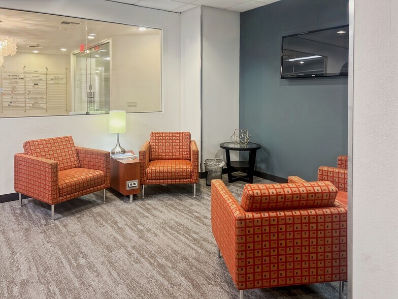 More Photos Of 7047 E Greenway Pky, Scottsdale Coworking Space