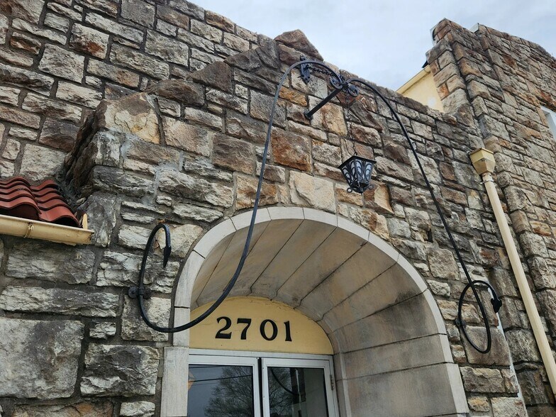 More Photos Of 2701 E 43rd St, Kansas City Specialty For Sale