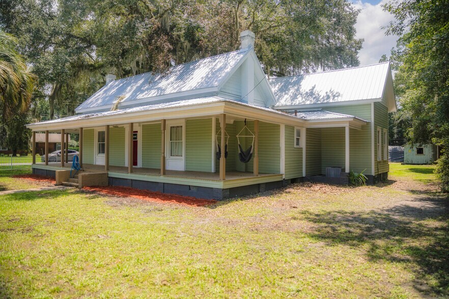 More Photos Of 290 E King Ave, Kingsland Office For Sale