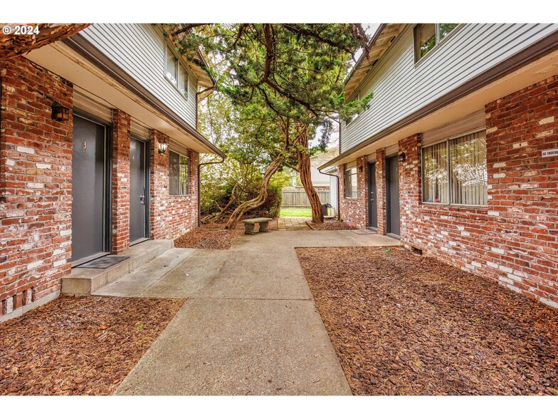 Primary Photo Of 4311 Plomondon St, Vancouver Apartments For Sale