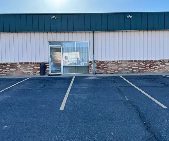 More Photos Of 2458 I 70 Business Loop, Grand Junction Service For Lease