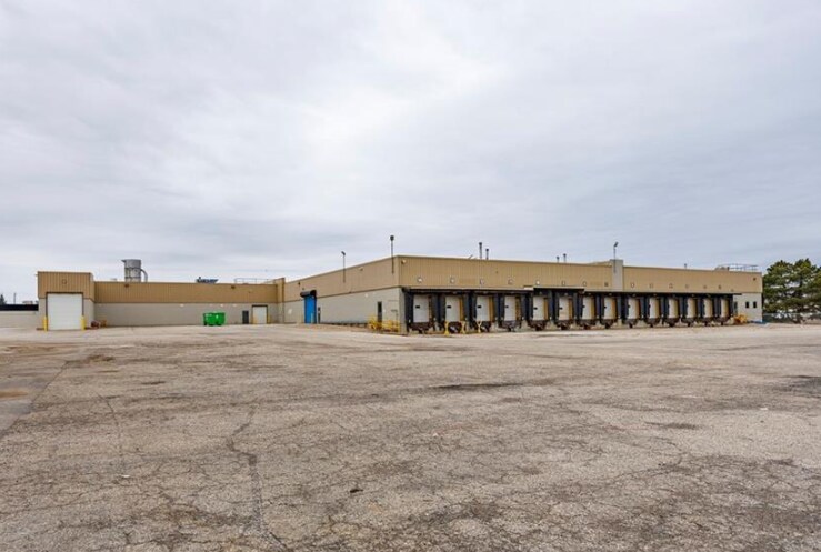 More Photos Of 100 Townline Rd, Tillsonburg Manufacturing For Sale