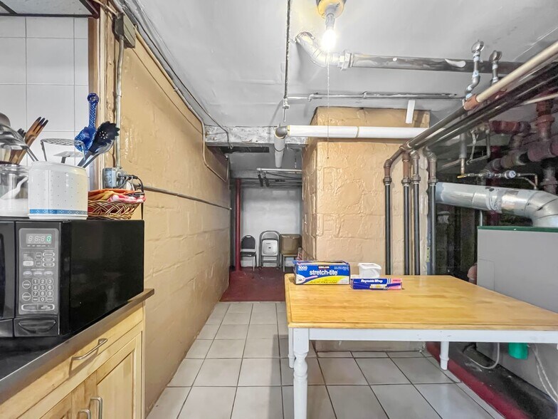 More Photos Of 700-702 N 7th St, Newark Apartments For Sale