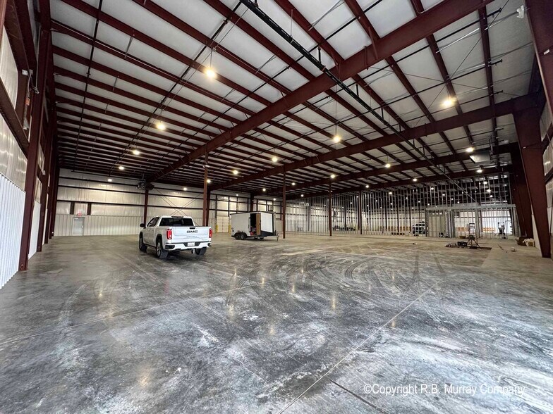More Photos Of 802 Lillian, Strafford Warehouse For Lease