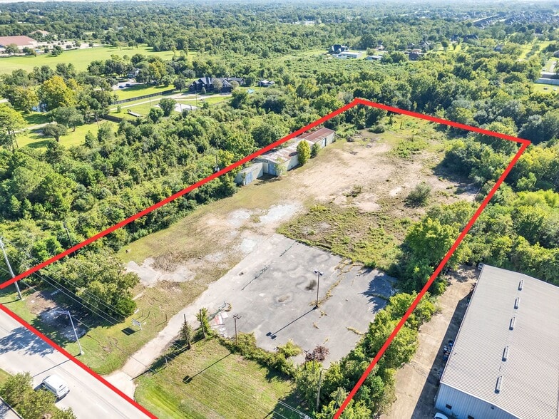 More Photos Of 2109 Cullen Blvd, Pearland Warehouse For Lease