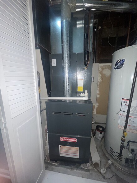 More Photos Of 2438 W 25th St, Chicago Apartments For Sale