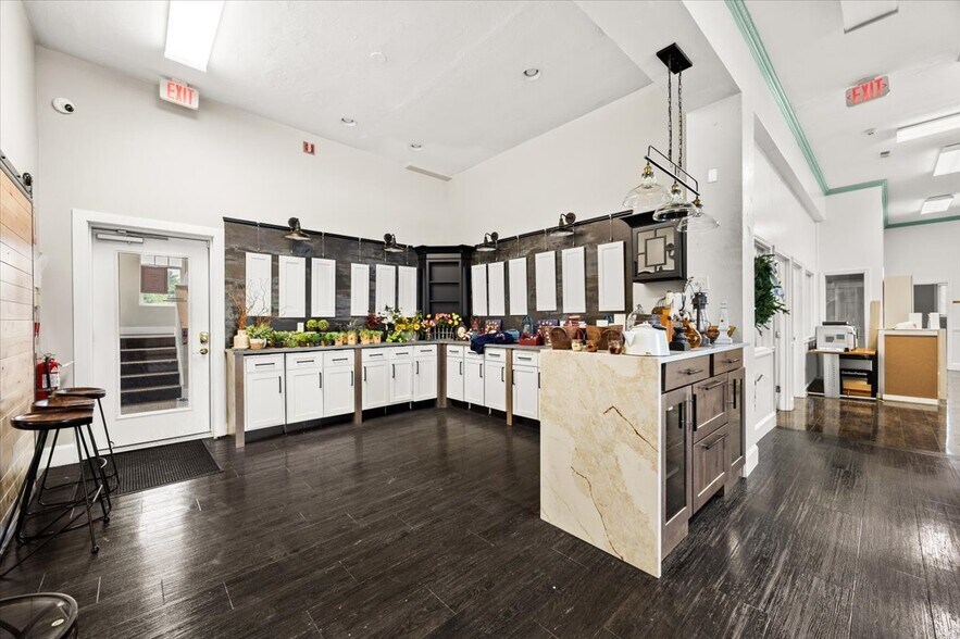 More Photos Of 580 Washington St, Easton Office For Sale