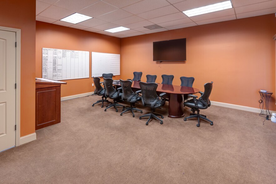 More Photos Of 13201 Veterans Memorial Hwy, Douglasville Industrial For Lease