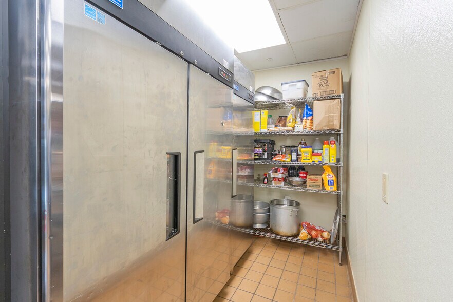 More Photos Of 151 E Church St, Anderson Hospitality For Sale
