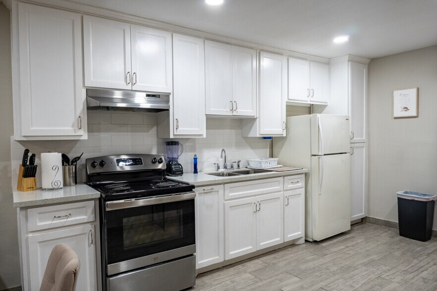 More Photos Of 2513 Beaumont Ave, McAllen Apartments For Sale