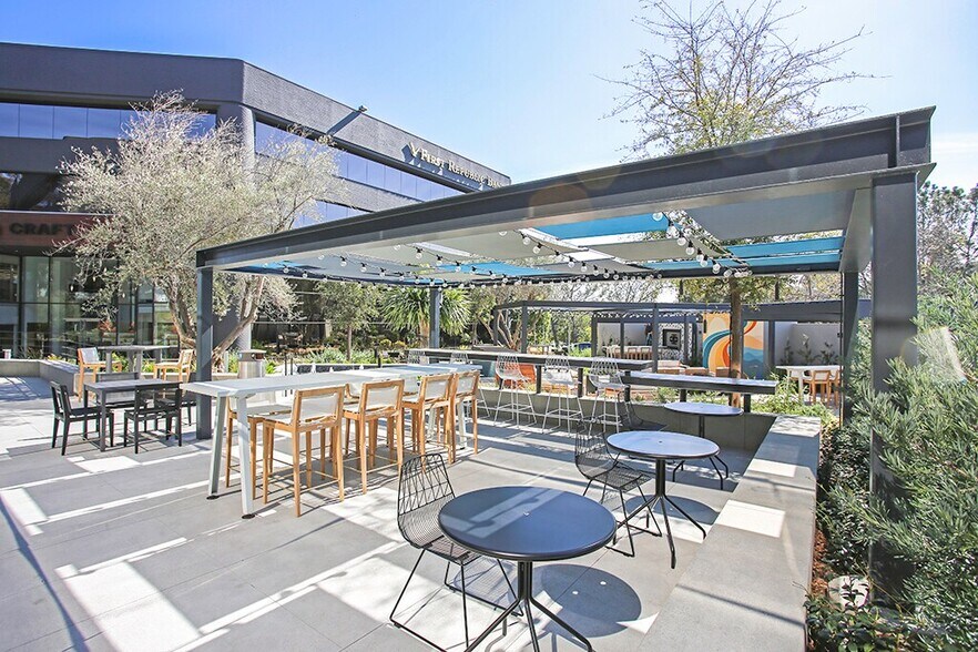 More Photos Of 12636 High Bluff Dr, San Diego Coworking Space