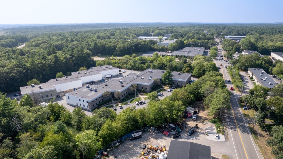 More Photos Of 100 Weymouth St, Rockland Warehouse For Lease