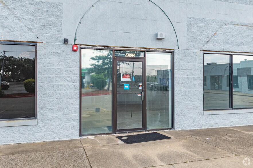 More Photos Of 4751-4767 Sauk Trl, Richton Park General Retail For Lease