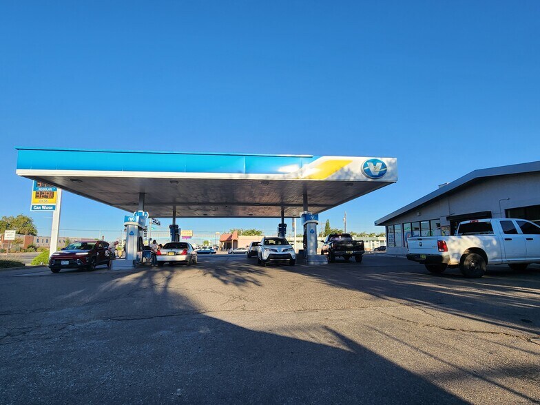More Photos Of 1620 Carlisle Blvd SE, Albuquerque General Retail For Sale