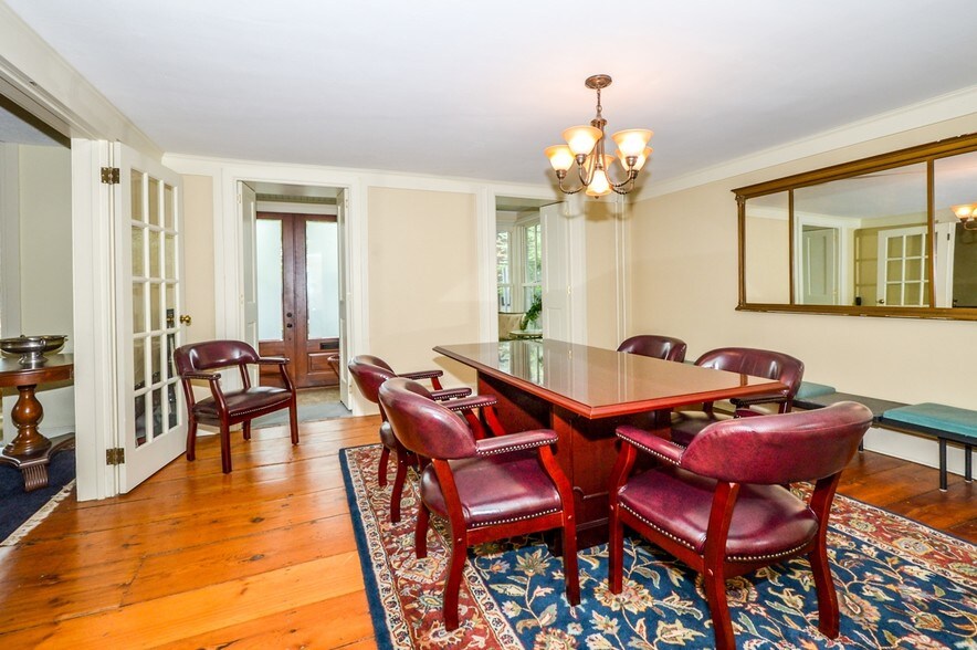 More Photos Of 69 E Oakland Ave, Doylestown Office For Sale