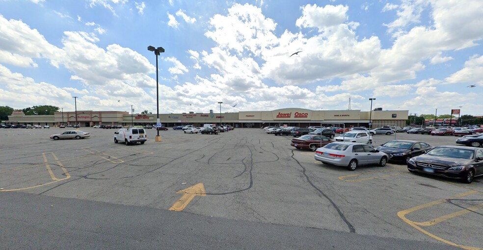 More Photos Of 111-126 W 87th St, Chicago Freestanding For Lease