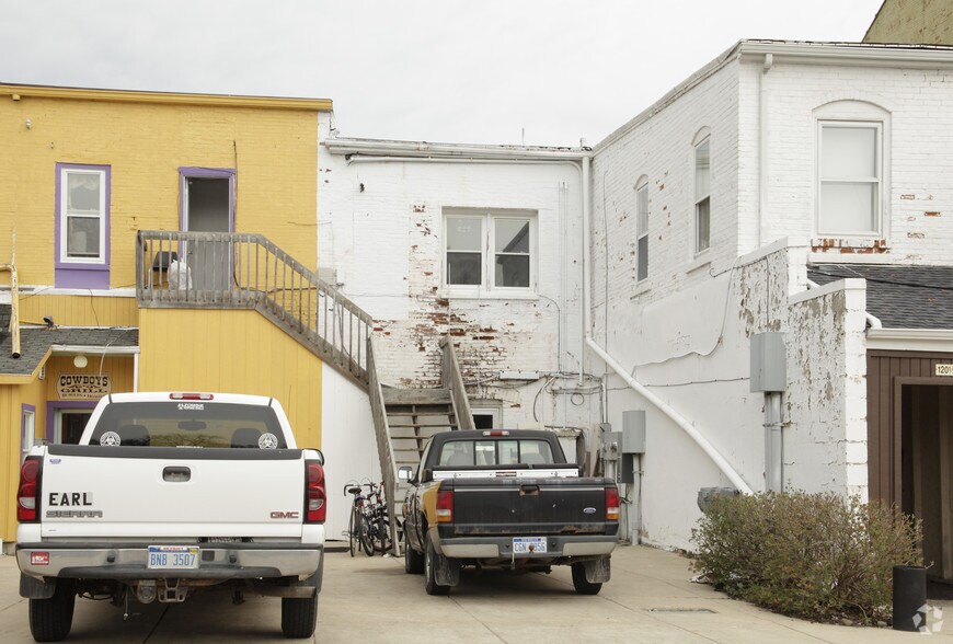 More Photos Of 124 W Chicago Blvd, Tecumseh Storefront Retail Residential For Lease