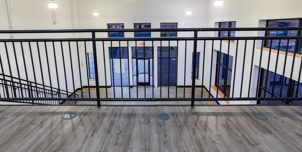 More Photos Of 755 Bielenberg Dr, Woodbury Storefront Retail Office For Lease