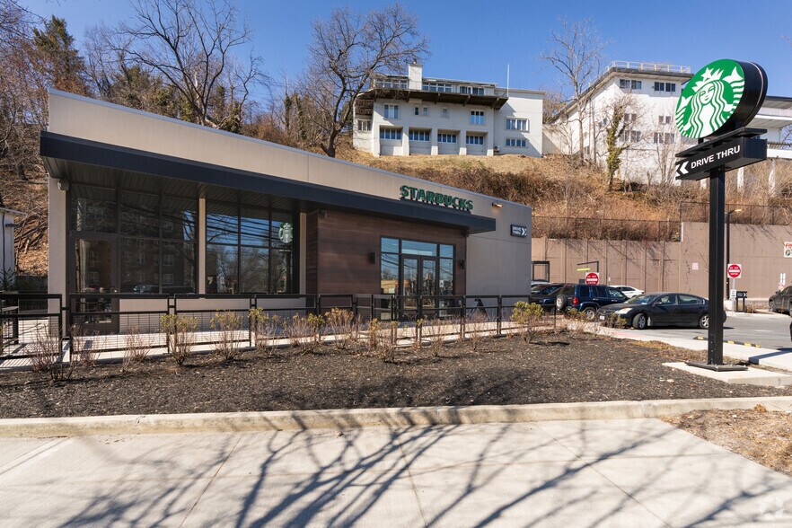 More Photos Of 1689 Richmond Rd, Staten Island Fast Food For Lease
