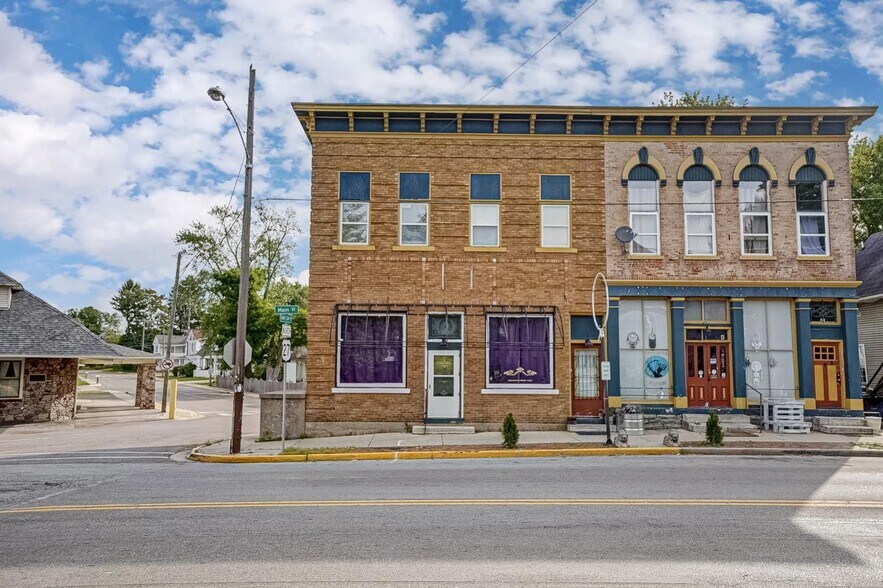 Primary Photo Of 2 Main St, College Corner Storefront Retail Office For Sale