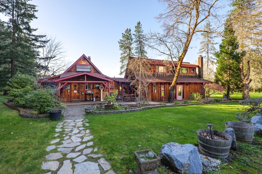 More Photos Of 3305 Dick George Rd, Cave Junction Hospitality For Sale