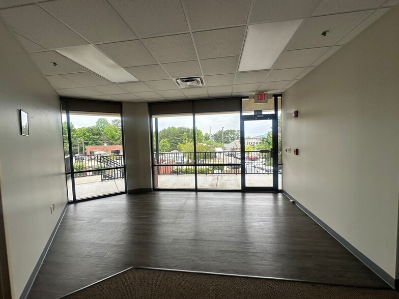 More Photos Of 540 Lake Center Pky, Cumming Office For Lease