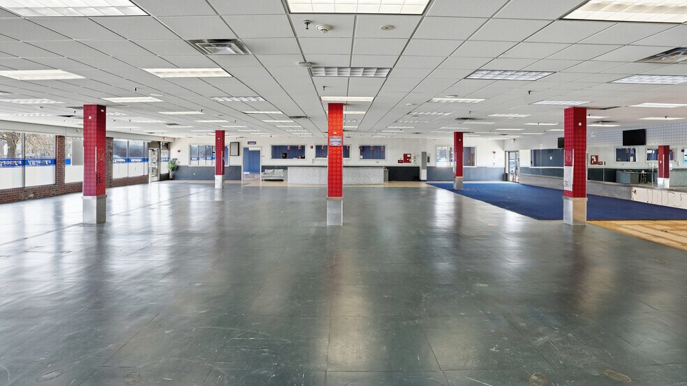 More Photos Of 117-133 Merrick Ave, Merrick Storefront For Lease