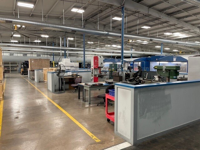 More Photos Of 919 W Mayfield Rd, Arlington Warehouse For Lease