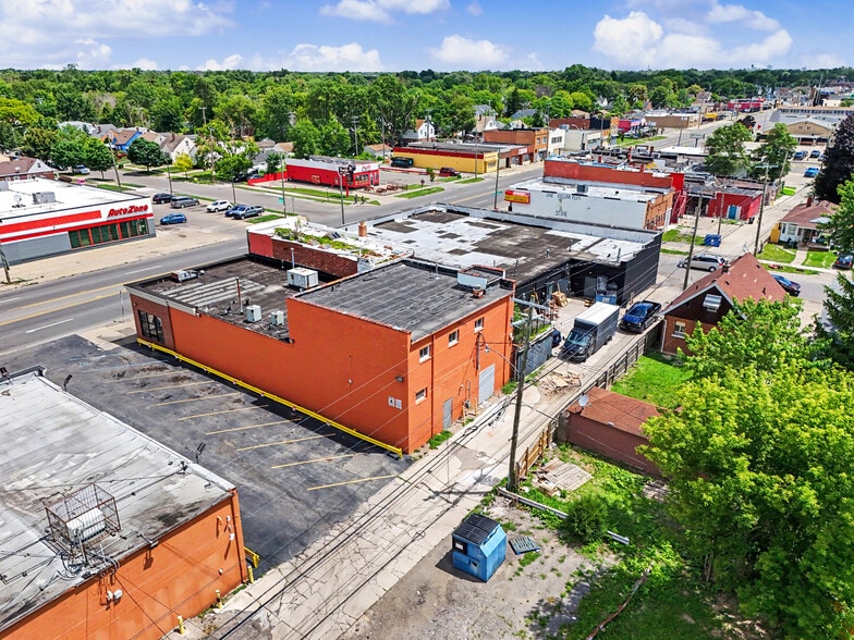 More Photos Of 19323 W Warren Ave, Detroit Storefront Retail Residential For Lease